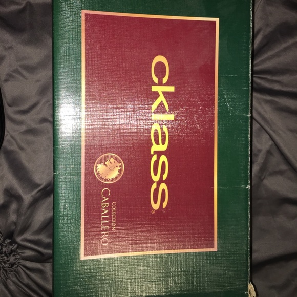 Men’s dressy shoes size 7.5 in men’s - Picture 2 of 5